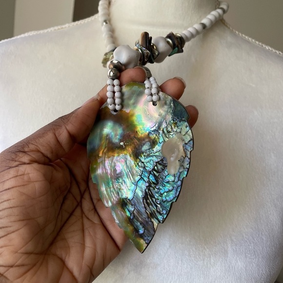 Large Shell Pendant Statement Necklace Boho Beach Vacation Minimalist Resort Wea - Picture 3 of 7